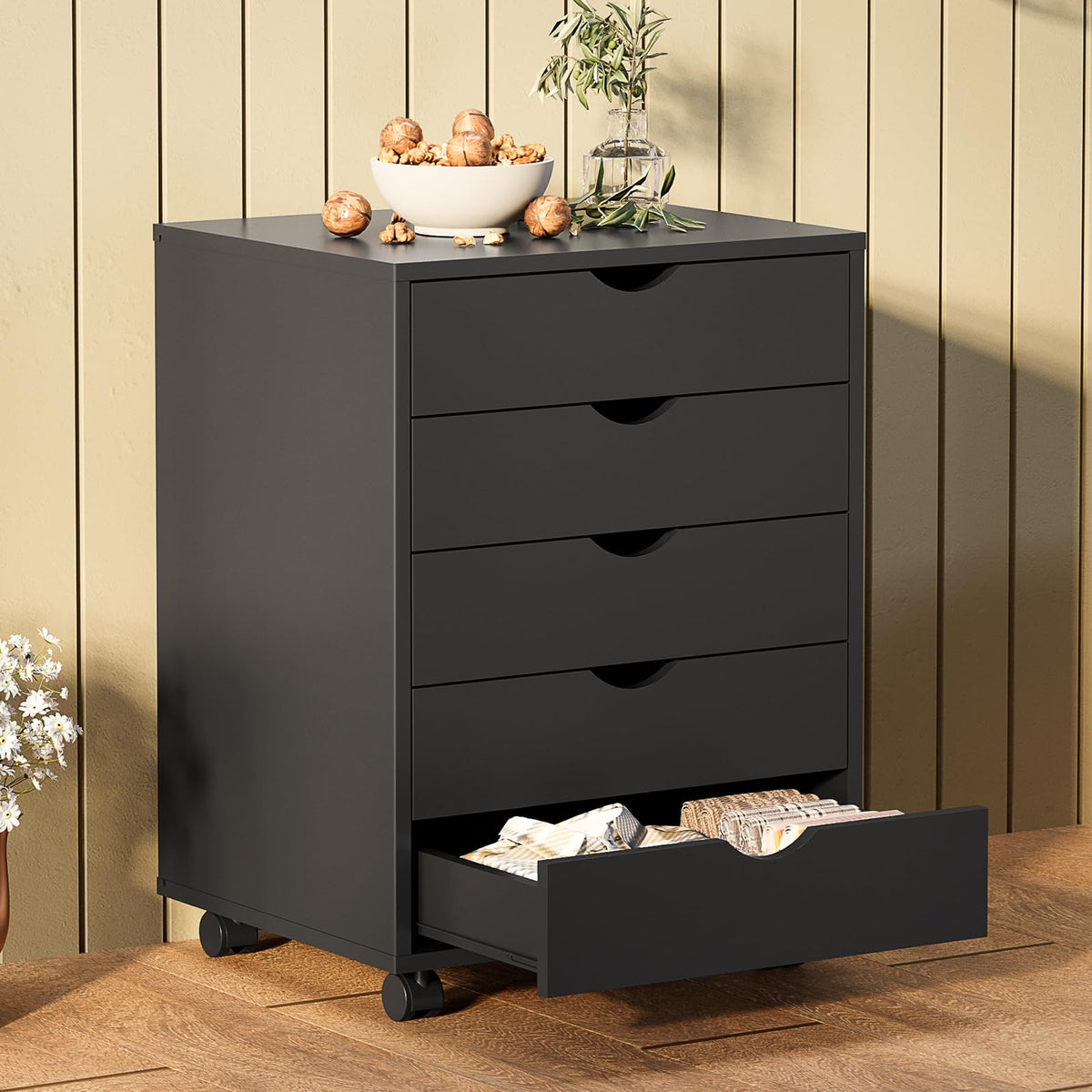 5 Drawer Wooden Dresser Q19969