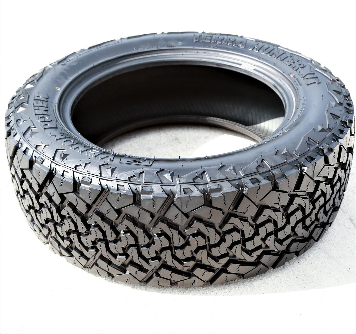 275/55R20 117T XL Tires U20665