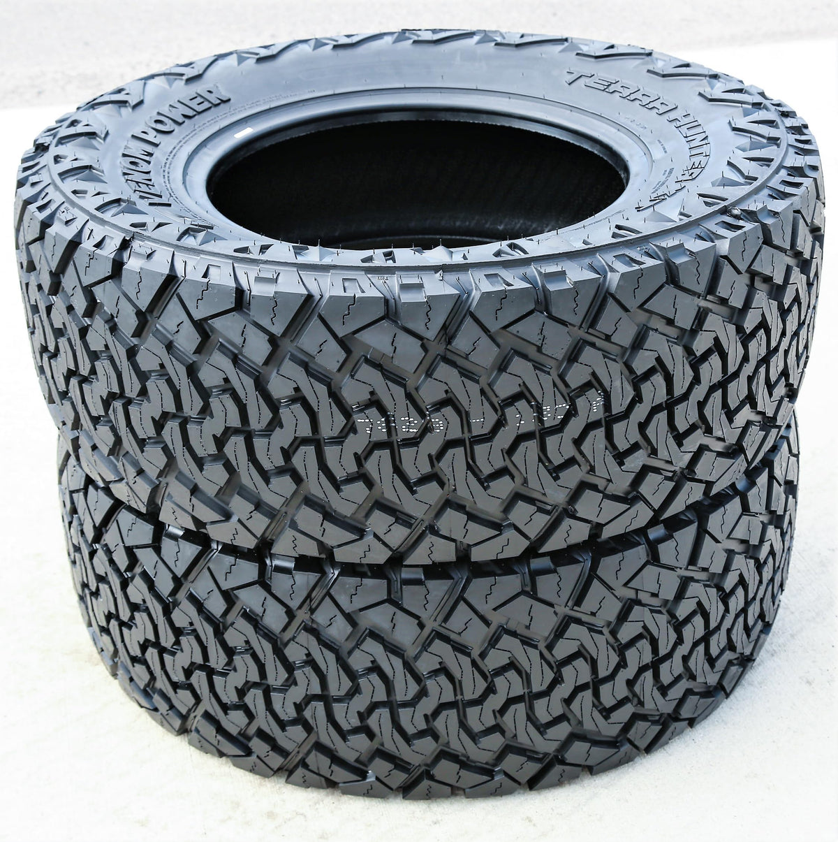 275/55R20 117T XL Tires U20665