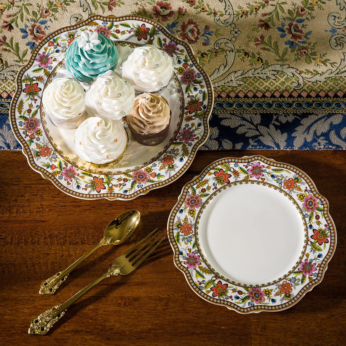 Fine China 12-Piece Dinnerware Set for 4 with 24K Gold Trim A68726